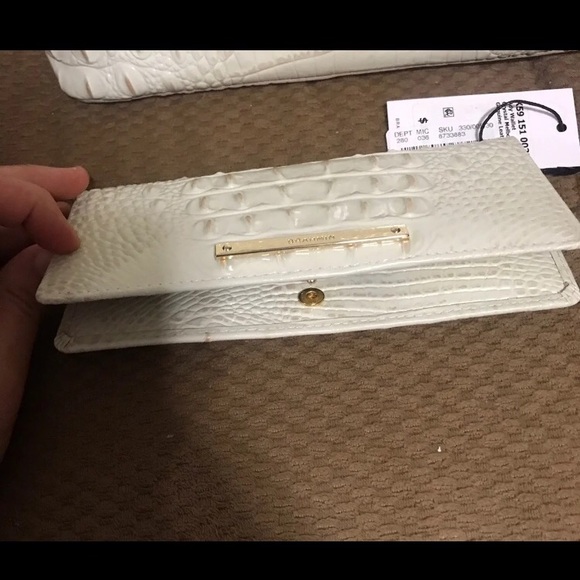 Brahmin Crystal duxbury and wallet - Picture 7 of 7